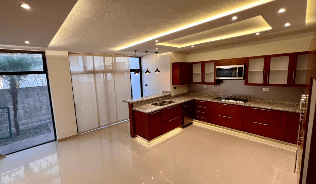 House for Sale, 4 Bedrooms, 180 m² Garden, Lomas de Angelópolis II, San Andrés Cholula, Puebla
