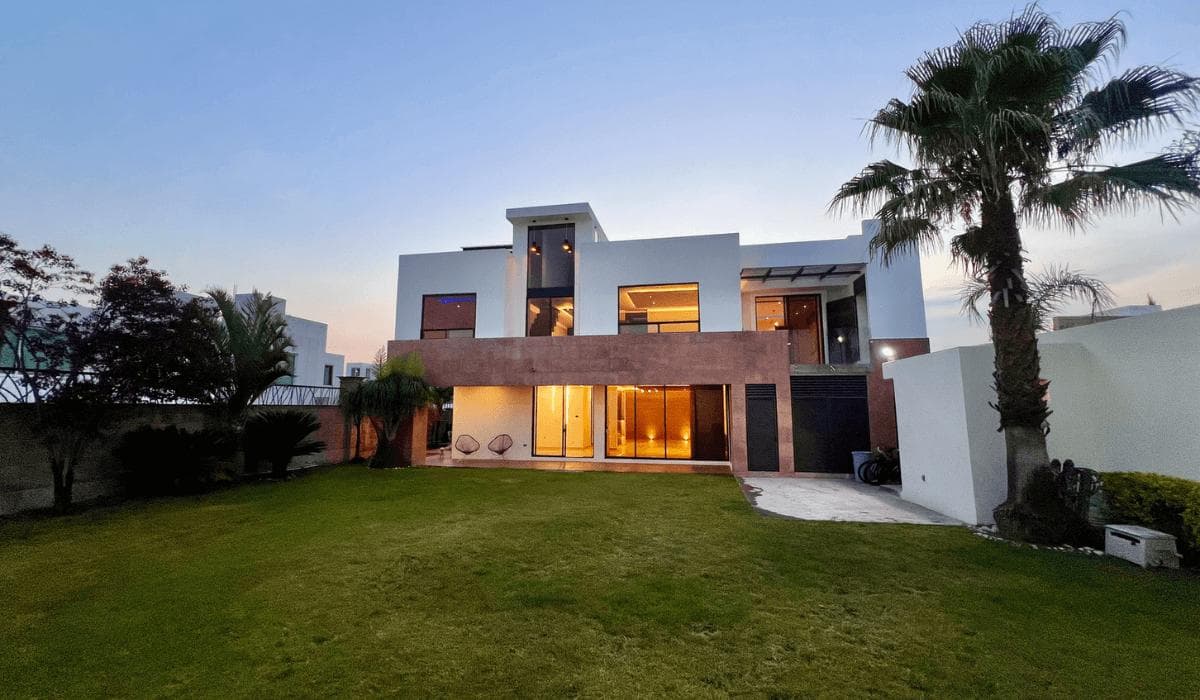 House for Sale, 4 Bedrooms, 180 m² Garden, Lomas de Angelópolis II, San Andrés Cholula, Puebla