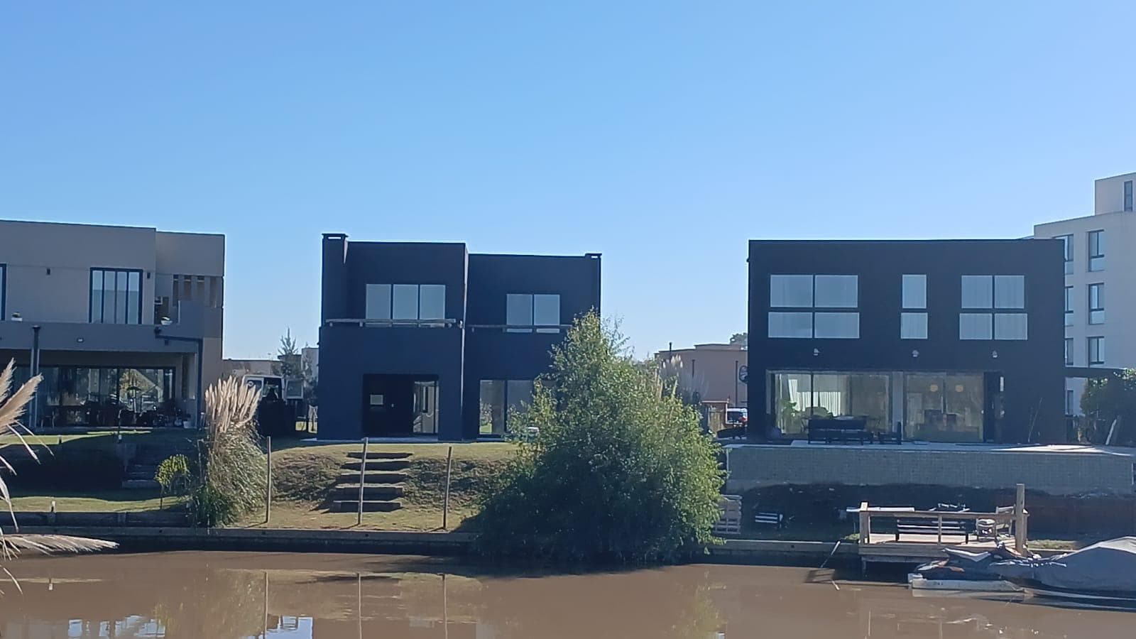 House for Sale and Rent, 5 rooms, with a boat slip in the El Canal nautical neighborhood, Villanueva, Tigre.