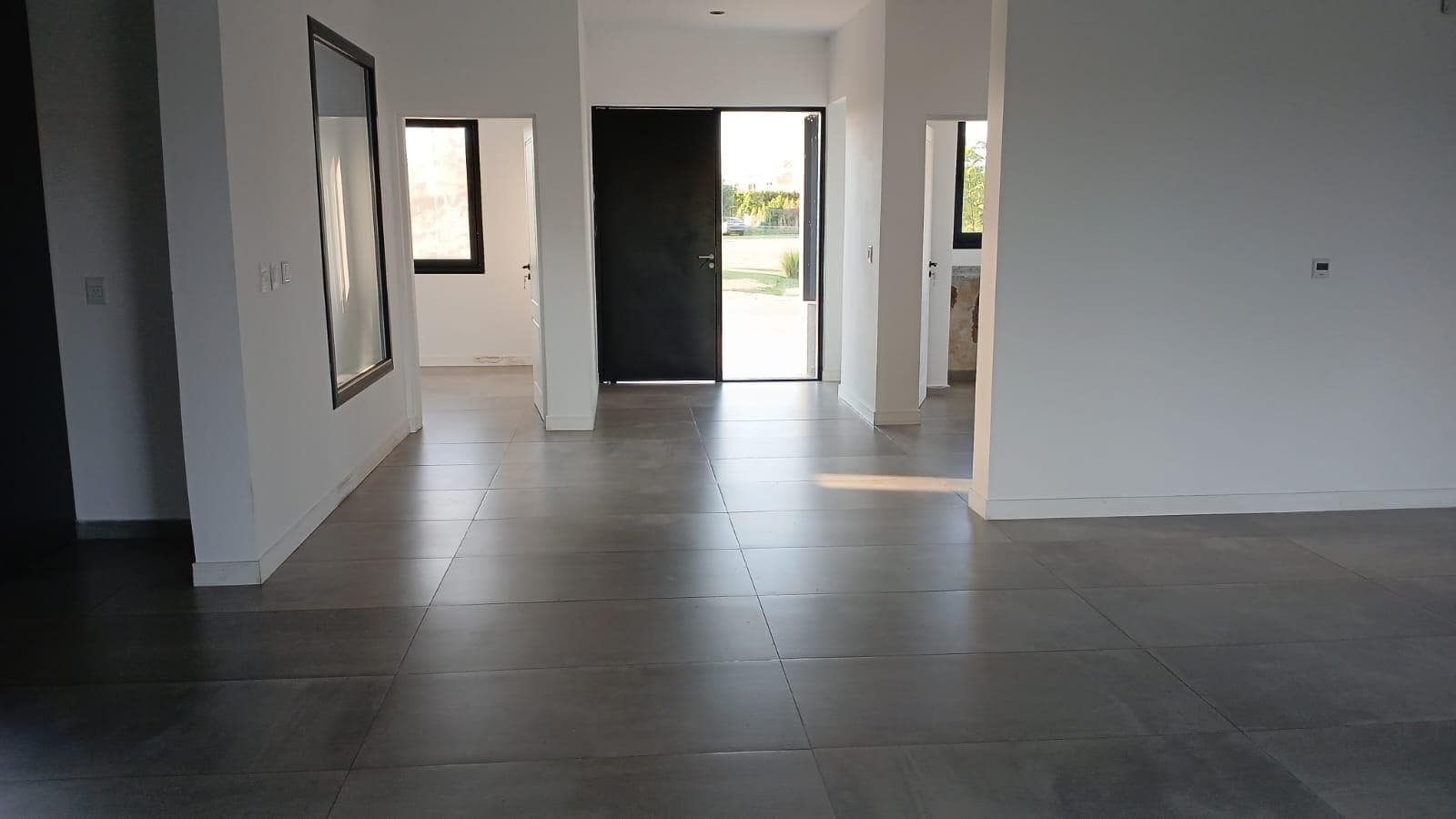 House for Sale and Rent, 5 rooms, with a boat slip in the El Canal nautical neighborhood, Villanueva, Tigre.