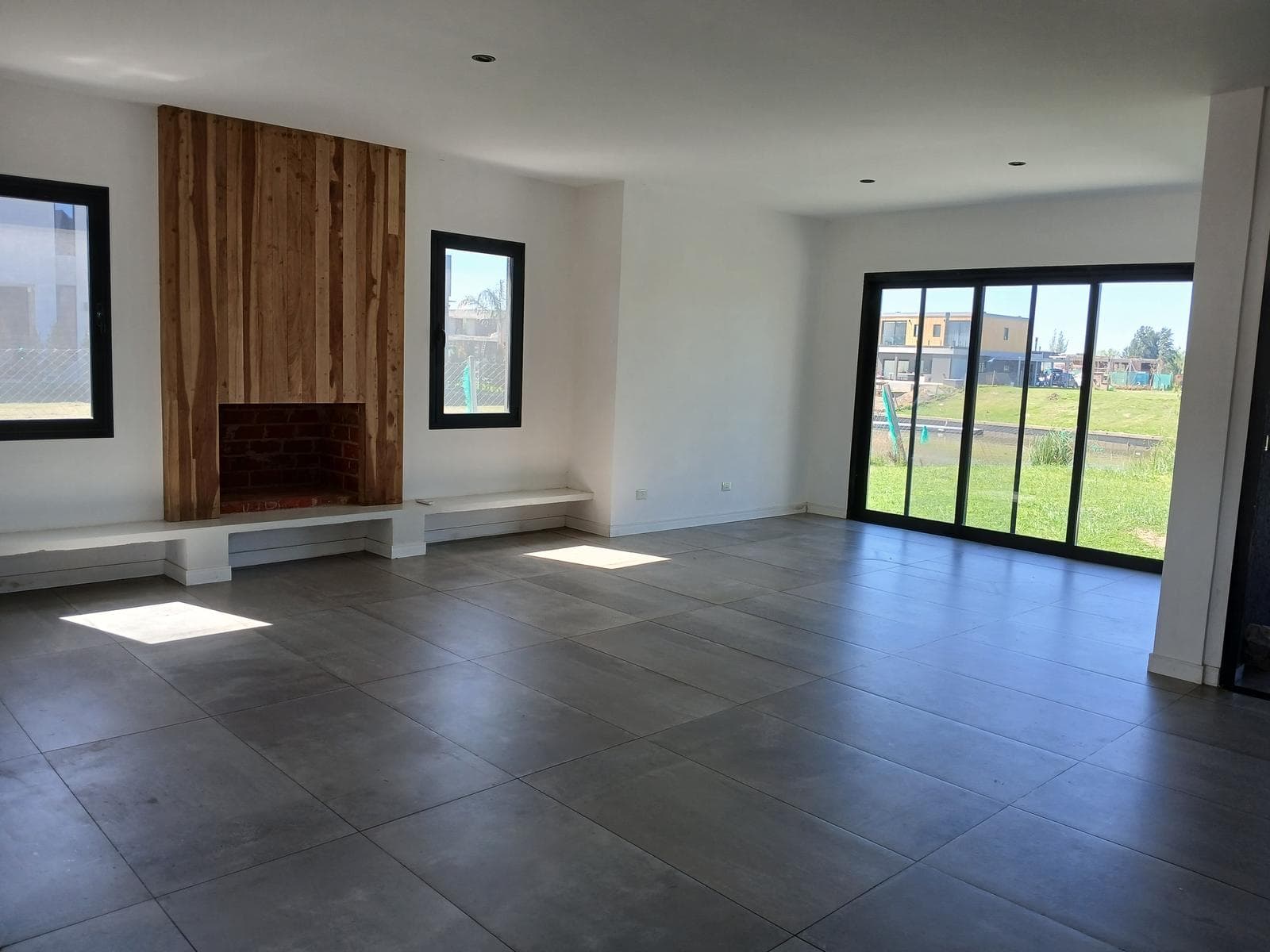 House for Sale and Rent, 5 rooms, with a boat slip in the El Canal nautical neighborhood, Villanueva, Tigre.
