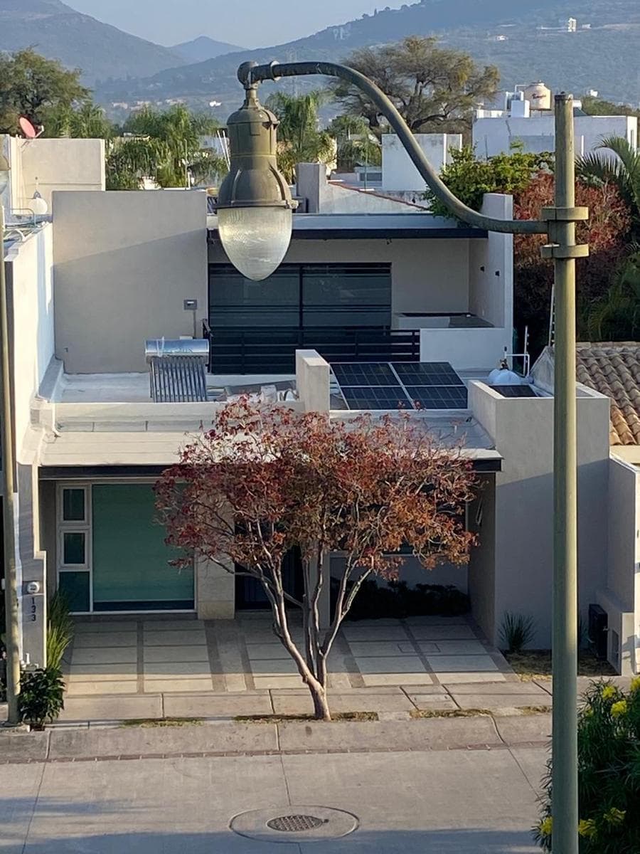 Casa de una Planta en Punta del Este con 3 Recámaras y Roof & Family Room