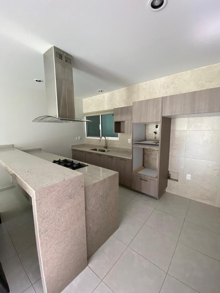 Casa de una Planta en Punta del Este con 3 Recámaras y Roof & Family Room