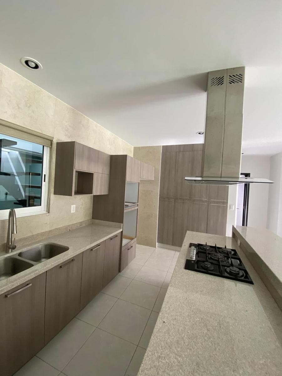 Casa de una Planta en Punta del Este con 3 Recámaras y Roof & Family Room