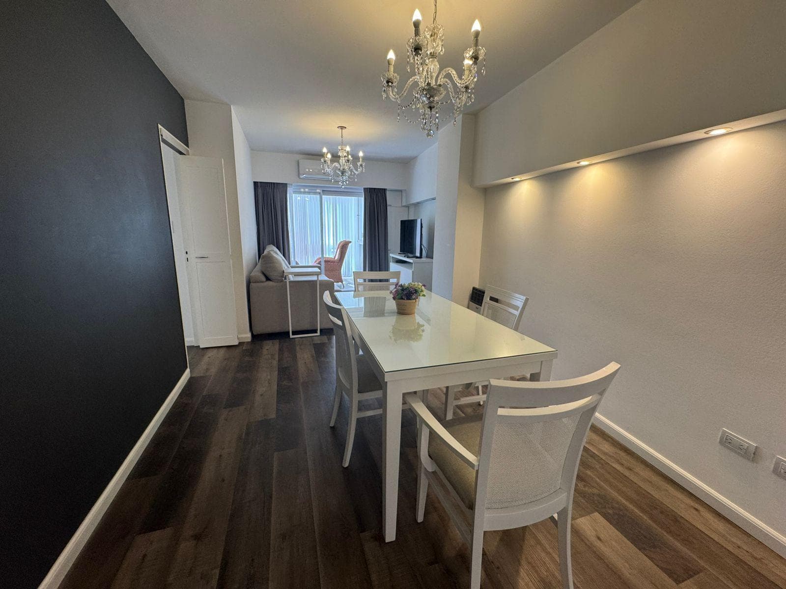 One-bedroom short-term rental in downtown