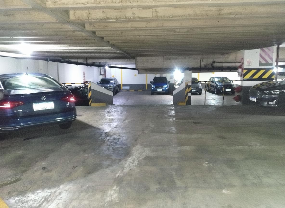 Garage for Sale - Barrio Norte