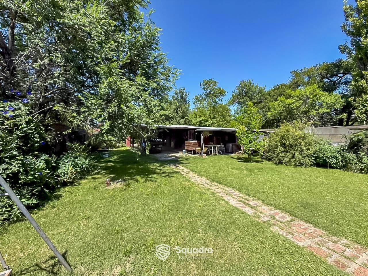 FOR SALE - House in need of renovation with land in Funes - Funes.