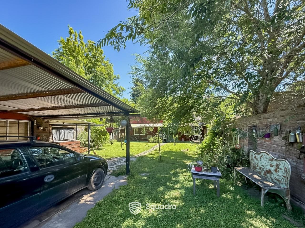 FOR SALE - House in need of renovation with land in Funes - Funes.