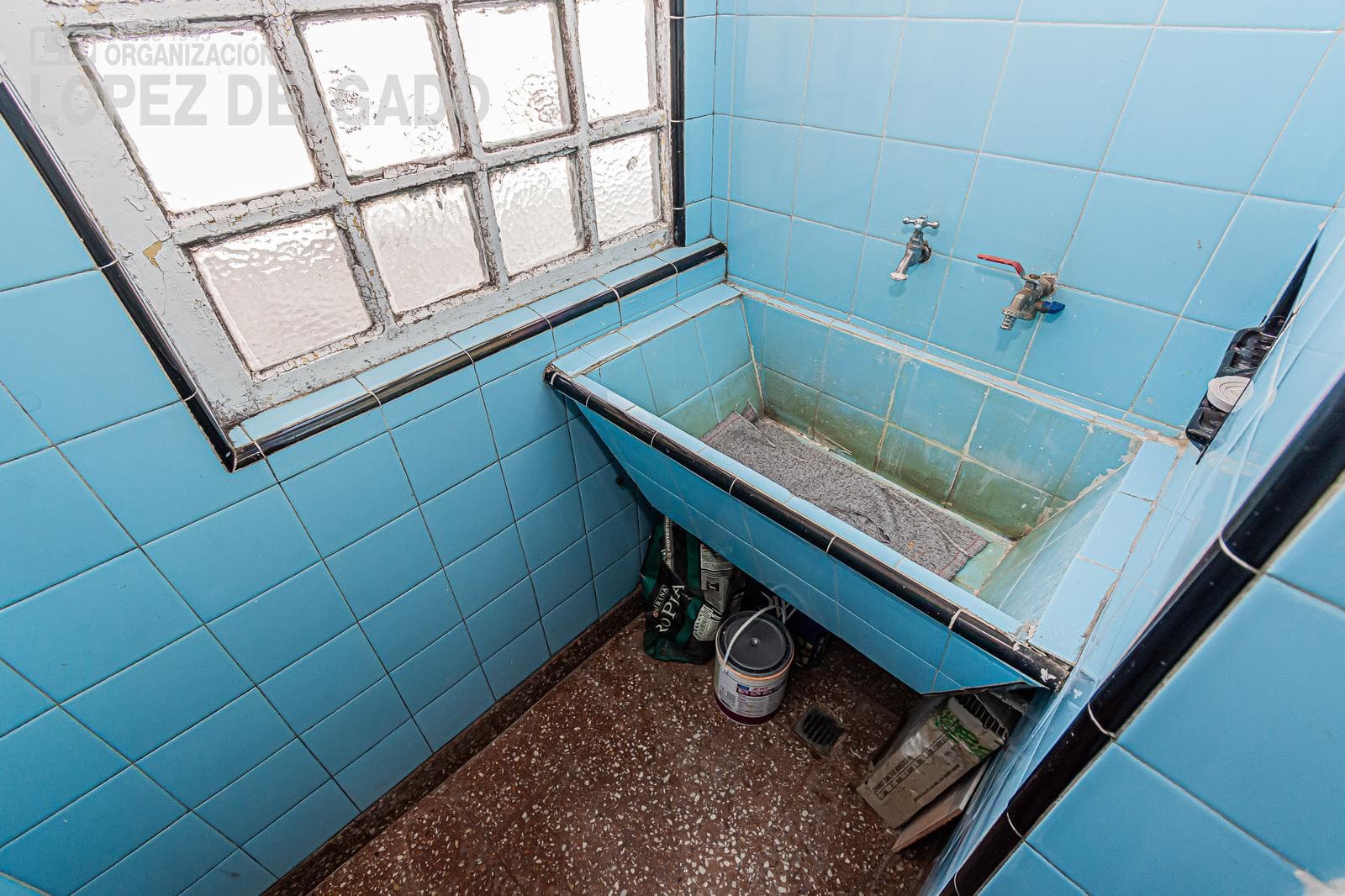 3-room apartment facing the street with a balcony, eligible for financing, in Villa del Parque