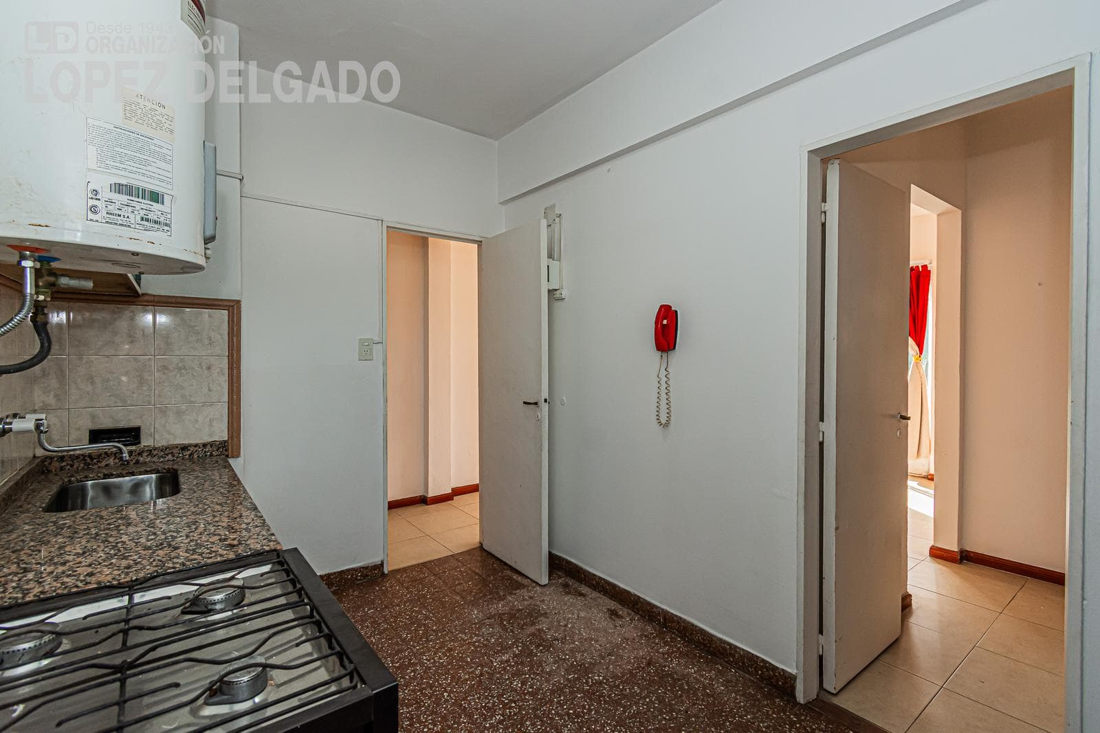 3-room apartment facing the street with a balcony, eligible for financing, in Villa del Parque