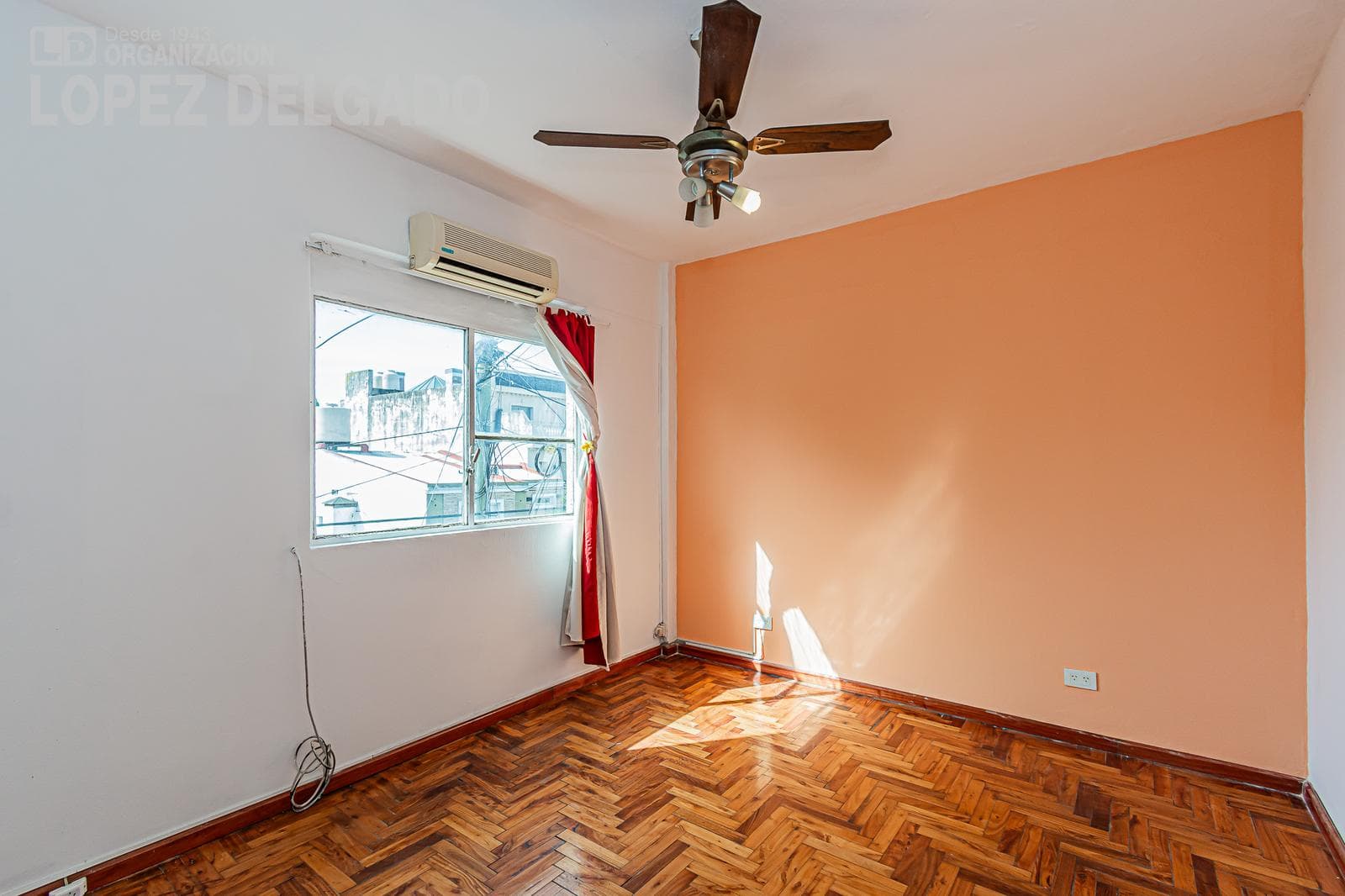 3-room apartment facing the street with a balcony, eligible for financing, in Villa del Parque