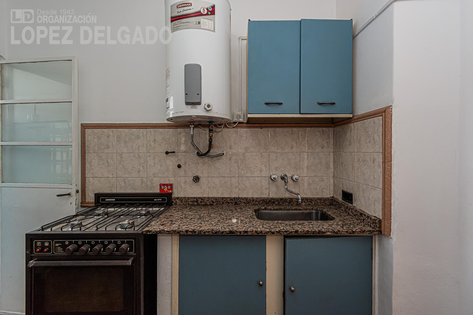 3-room apartment facing the street with a balcony, eligible for financing, in Villa del Parque