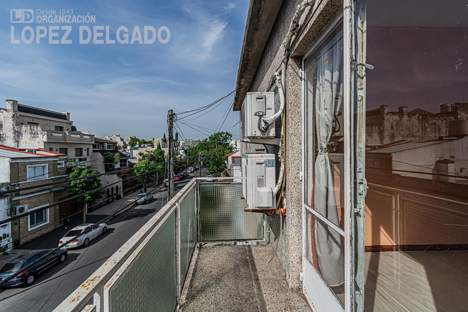 3-room apartment facing the street with a balcony, eligible for financing, in Villa del Parque