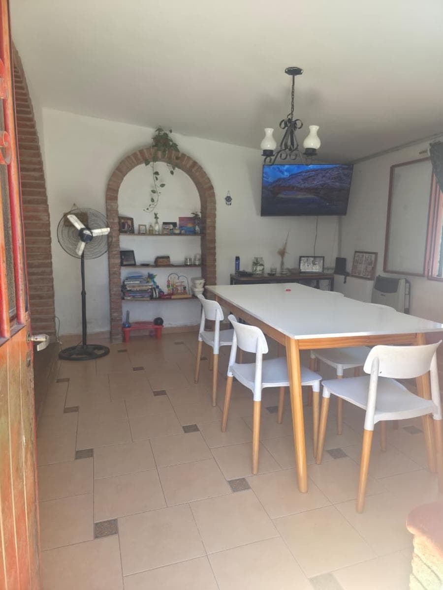 Casa a la venta mas duplex en Jose Hernandez esquina Uruguay