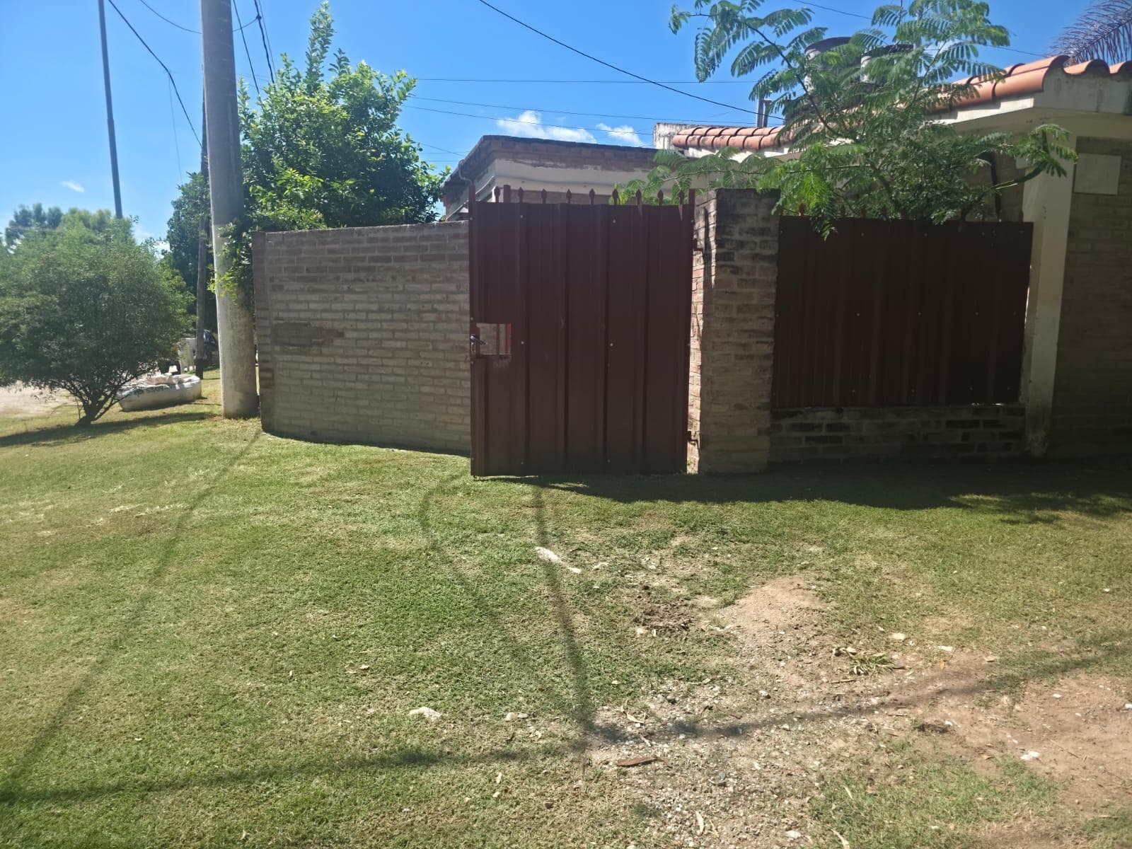 Casa a la venta mas duplex en Jose Hernandez esquina Uruguay