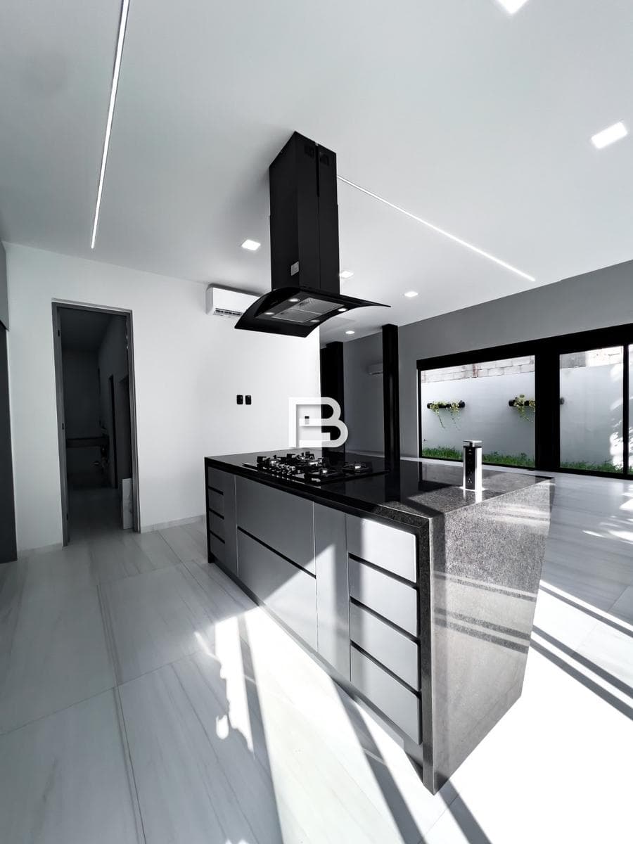 House for Sale on Vía Cumbres in Cancún