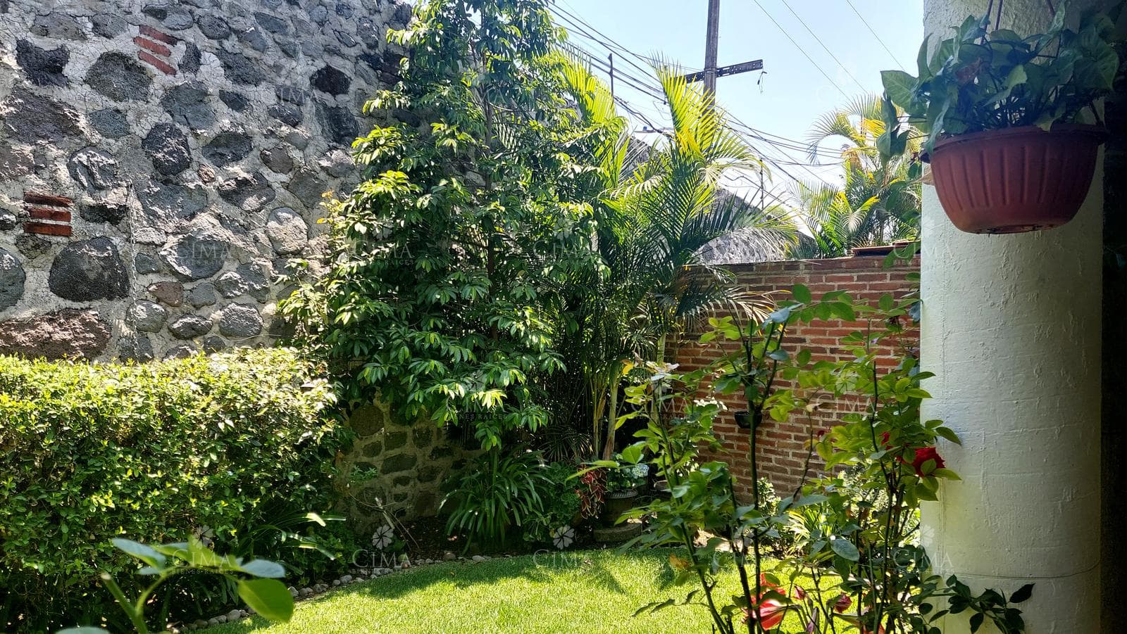 Venta casa en Fraccionamiento Lomas de Atzingo - V383
