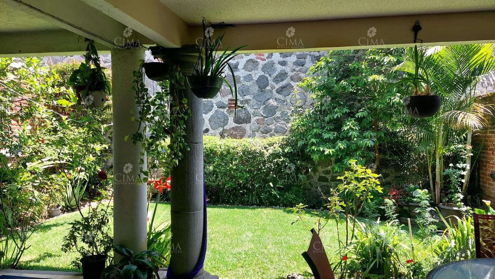 Venta casa en Fraccionamiento Lomas de Atzingo - V383