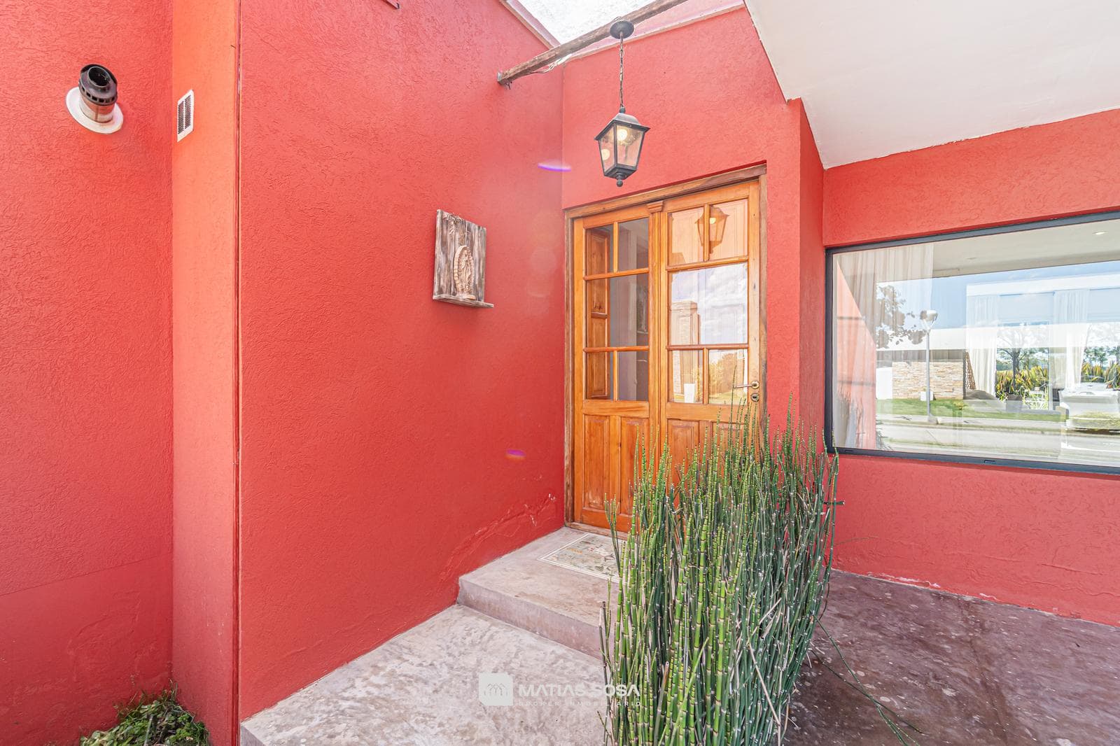 Venta - Casa 4 Ambientes - Parque con Piscina y Galeria con Parrilla - Tierras del Mar