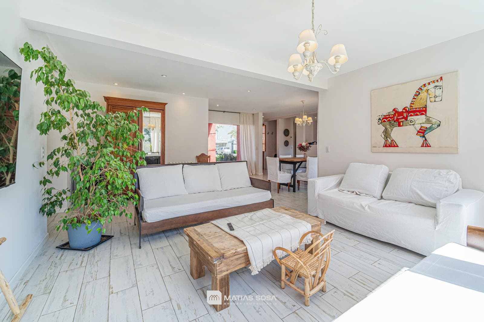 Venta - Casa 4 Ambientes - Parque con Piscina y Galeria con Parrilla - Tierras del Mar