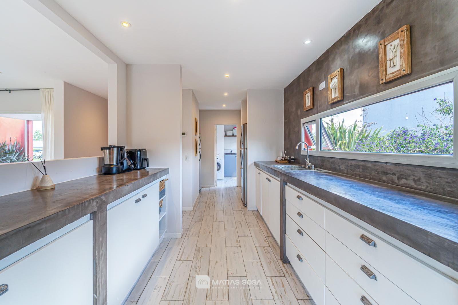 Venta - Casa 4 Ambientes - Parque con Piscina y Galeria con Parrilla - Tierras del Mar