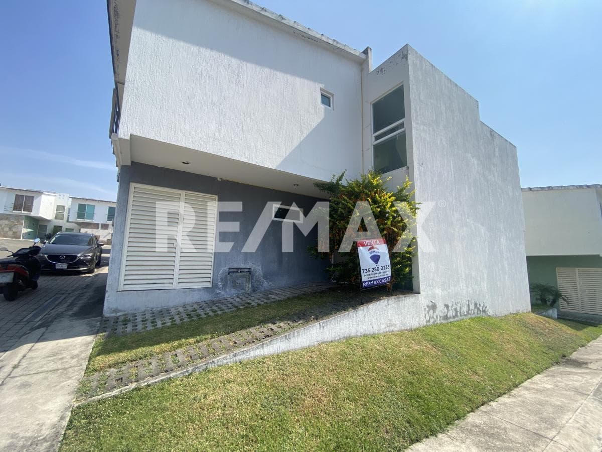 House for Sale in Morelos, Downtown Oaxtepec