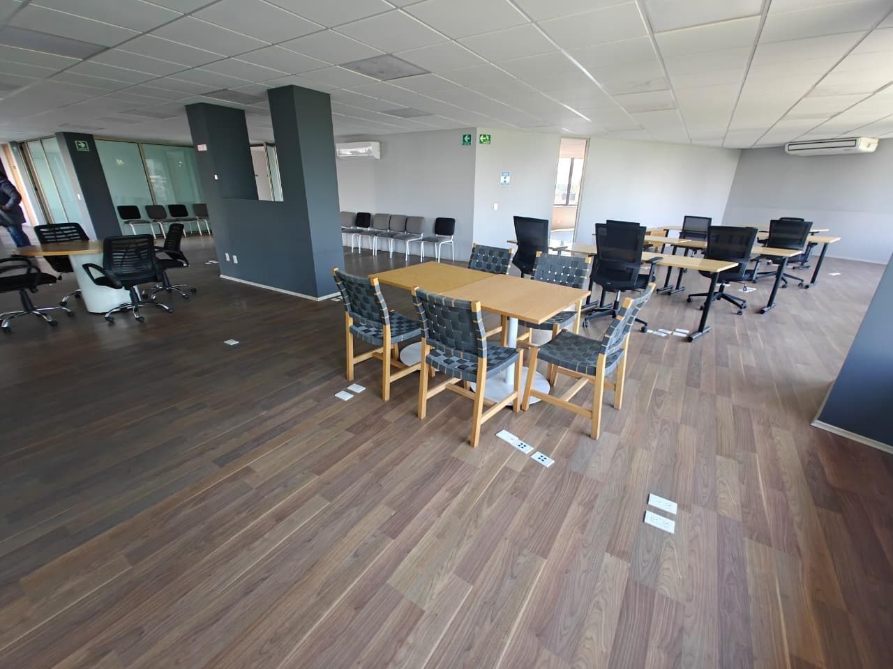 Office for Rent in the Roma Insurgentes Neighborhood