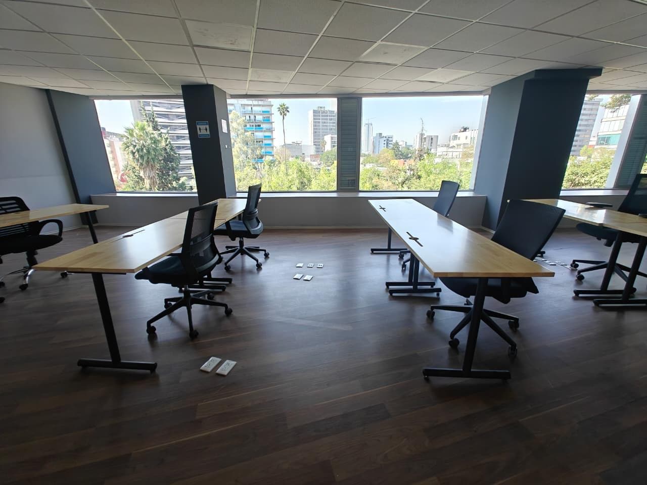Office for Rent in the Roma Insurgentes Neighborhood