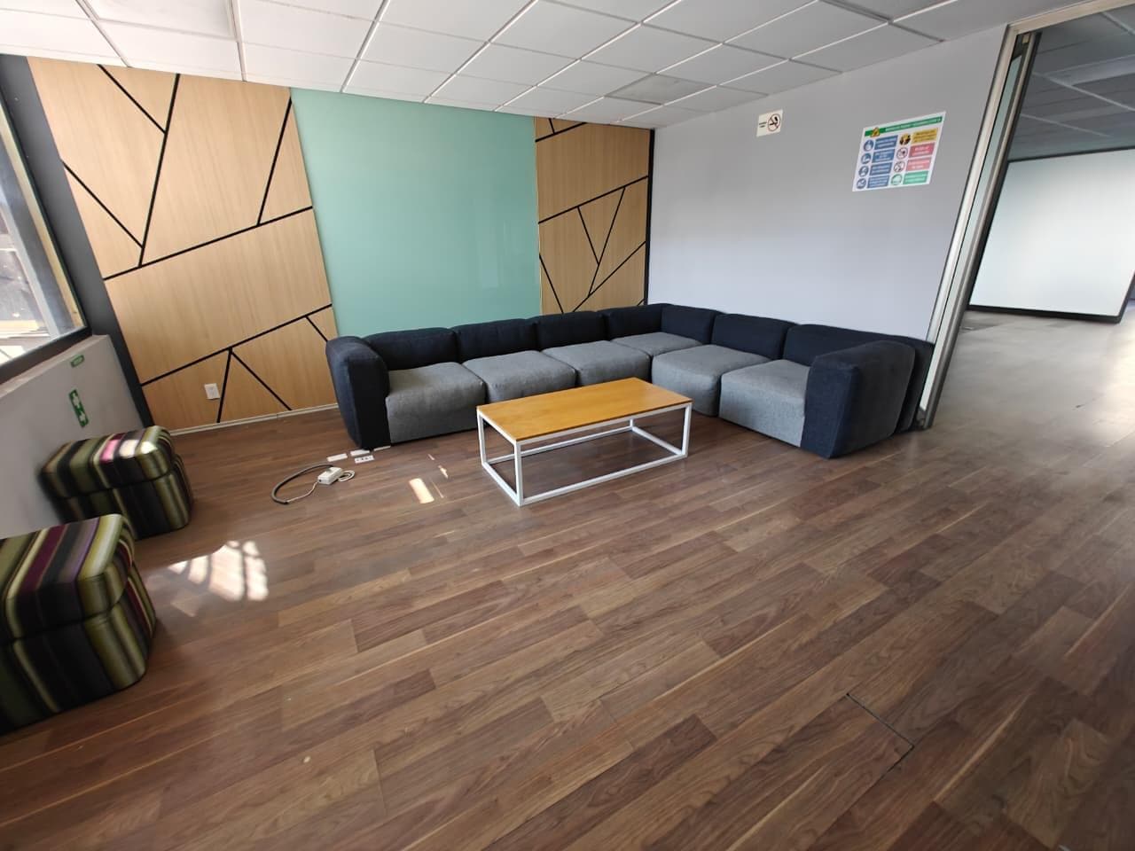 Office for Rent in the Roma Insurgentes Neighborhood
