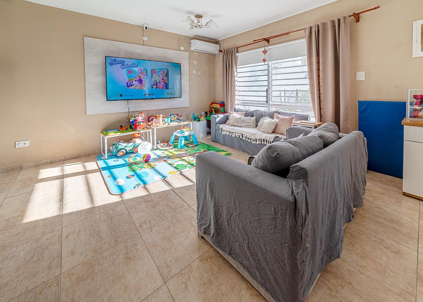 5-Room House for Sale in Ezeiza