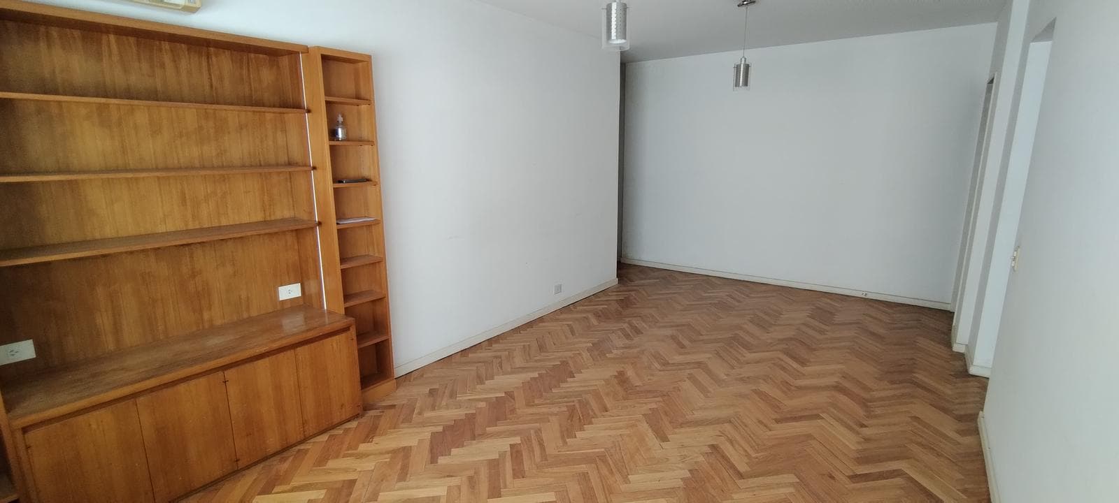 Just a few meters from the subway and Metrobús!! Bright 2-room apartment with storage room