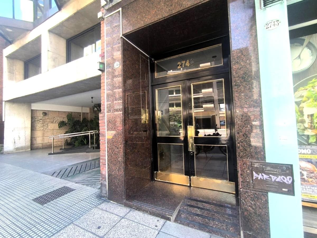 4-Bedroom Apartment, Barrio Norte, PERFECT FOR FLIPPING