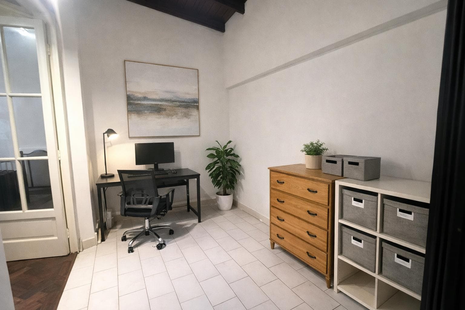 4-Bedroom Apartment, Barrio Norte, PERFECT FOR FLIPPING