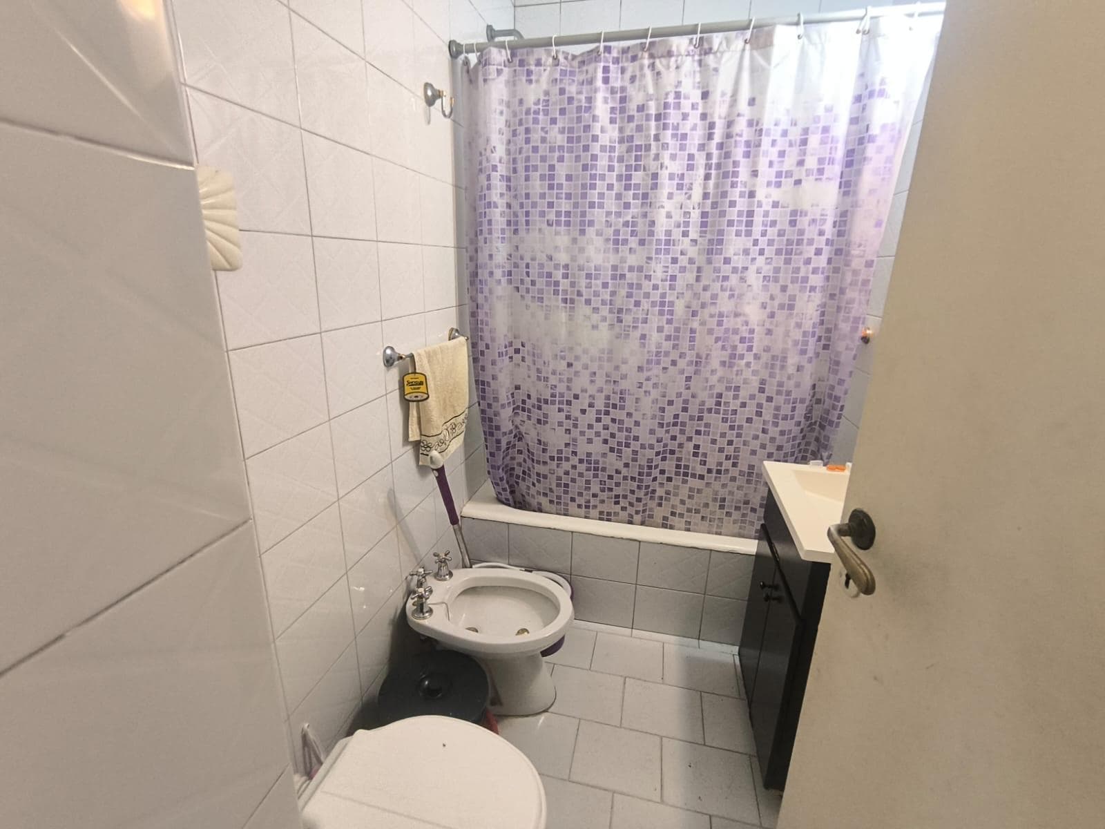 4-Bedroom Apartment, Barrio Norte, PERFECT FOR FLIPPING