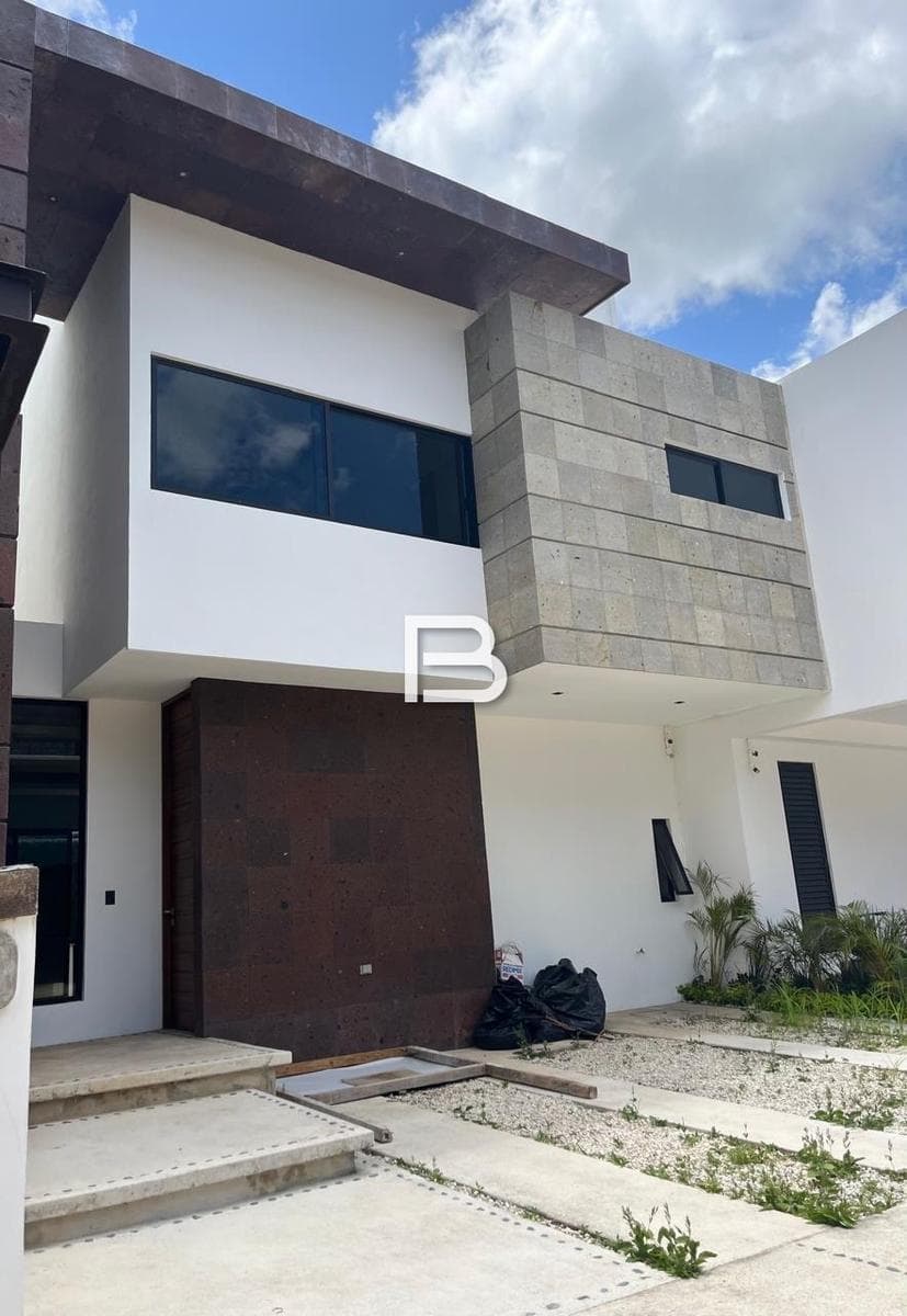 House for Sale in Arbolada, Cancún