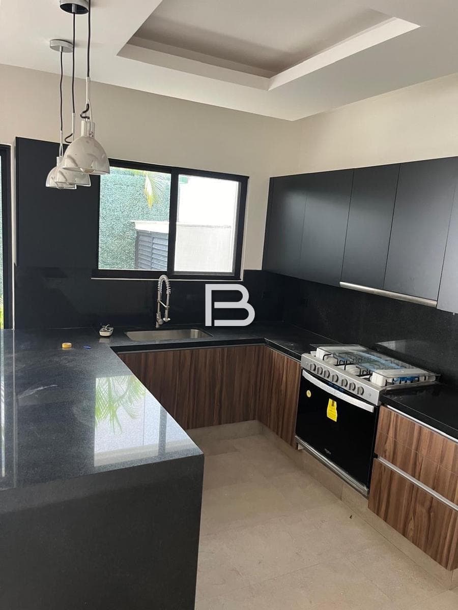 House for Sale in Arbolada, Cancún