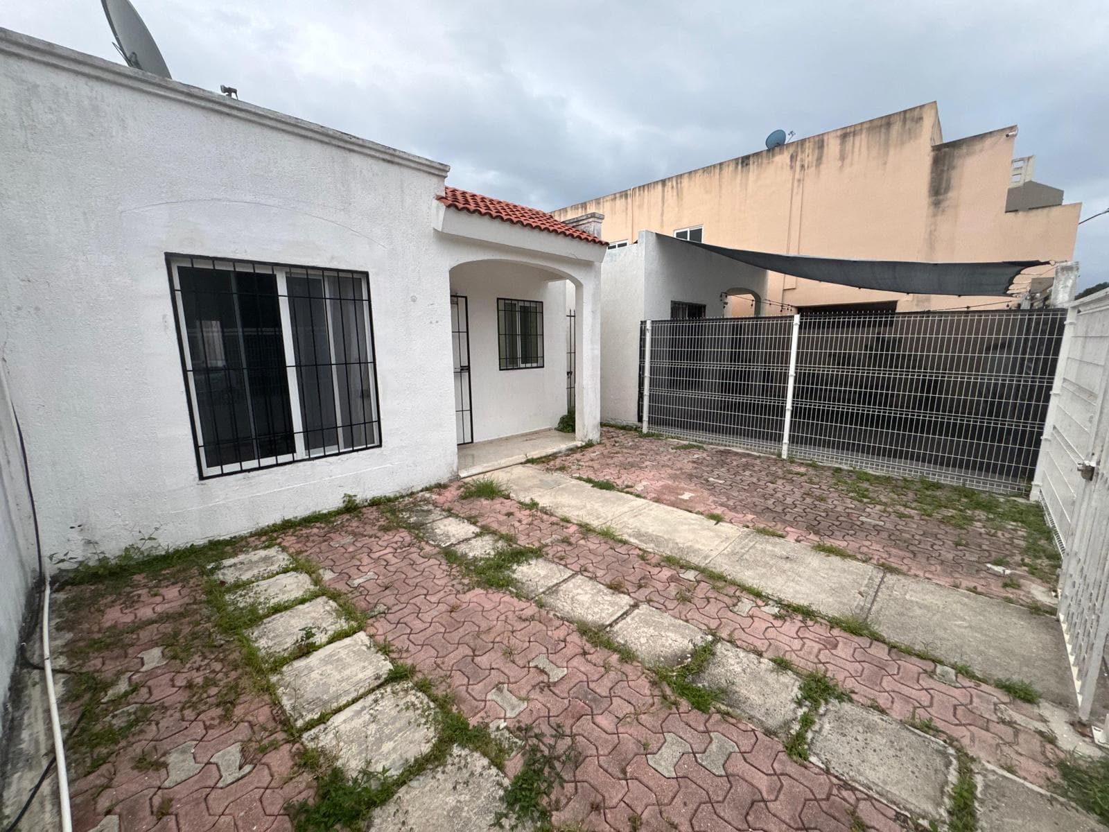 2-BEDROOM HOUSE IN THE SANTA FE SUBDIVISION