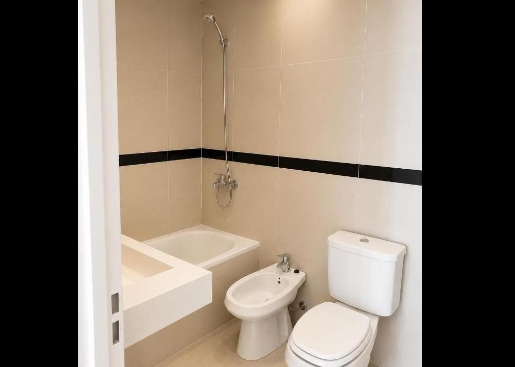 Apartment - Spacious studio apartment (eligible for a mortgage) with a balcony/terrace, on the first floor on the rear side of the building