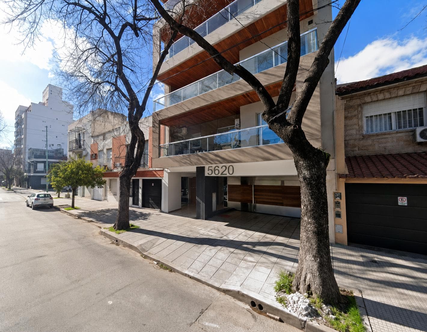 Apartment - Spacious studio apartment (eligible for a mortgage) with a balcony/terrace, on the first floor on the rear side of the building