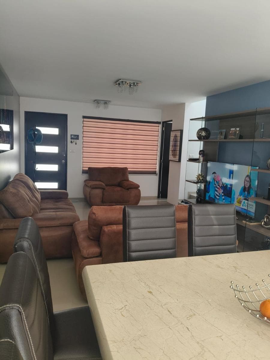 HOUSE FOR SALE ON PRIVADA SANTA BARBARA, INCLUDING A LOFT