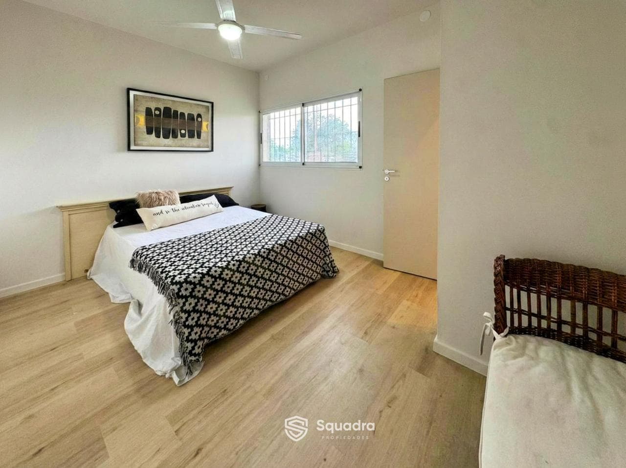 FOR SALE - 2-bedroom house with a pool, yard, and barbecue area - Roldán.