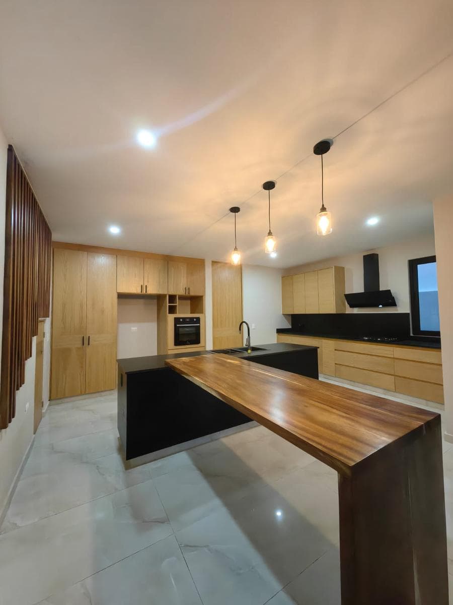 House for Sale, 3 Bedrooms, 4 Bathrooms, Pool, Via Cumbres Residential Complex, Av. Huayacán, Cancún