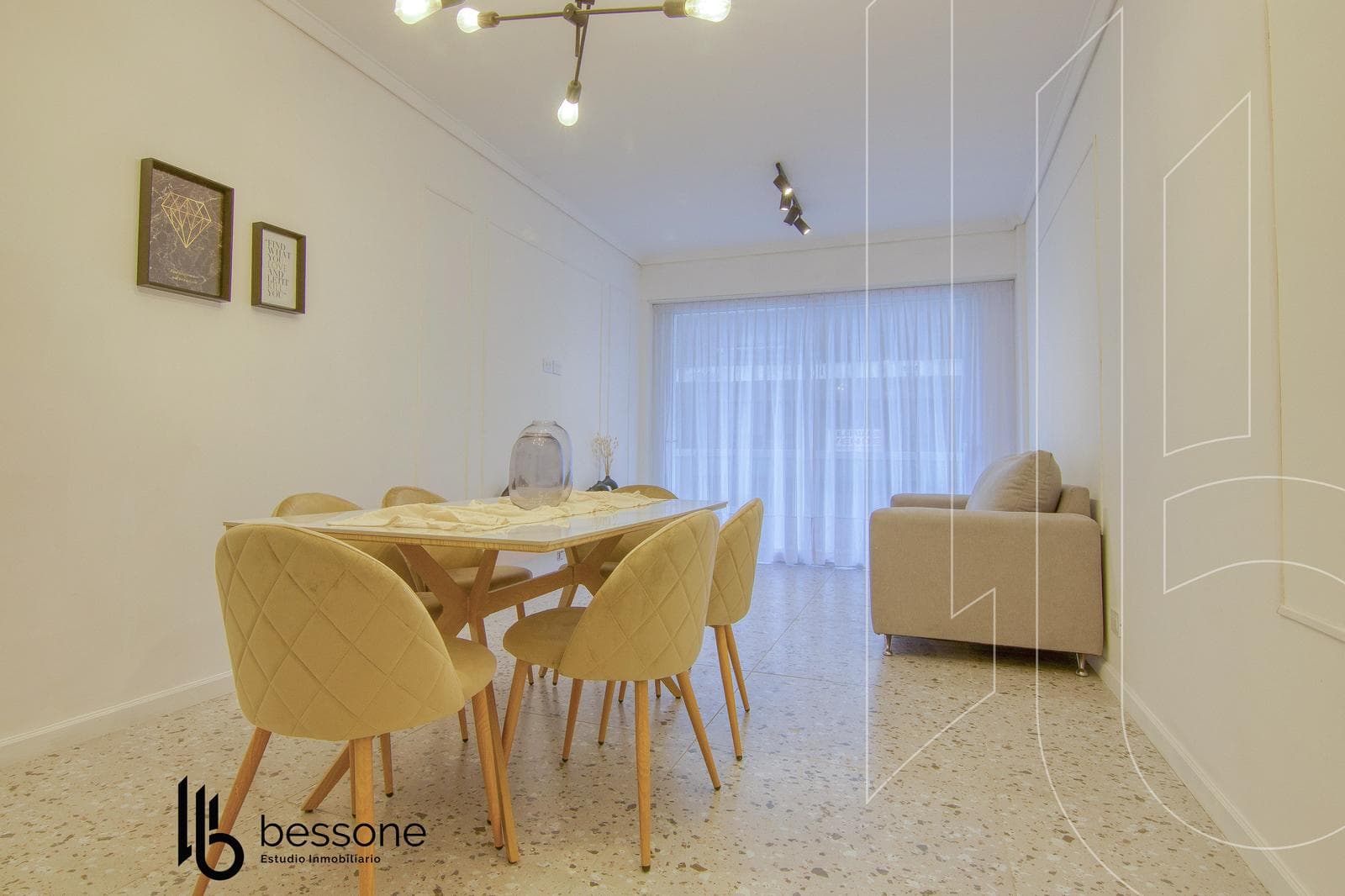 Apartment for Rent—Excellent Location