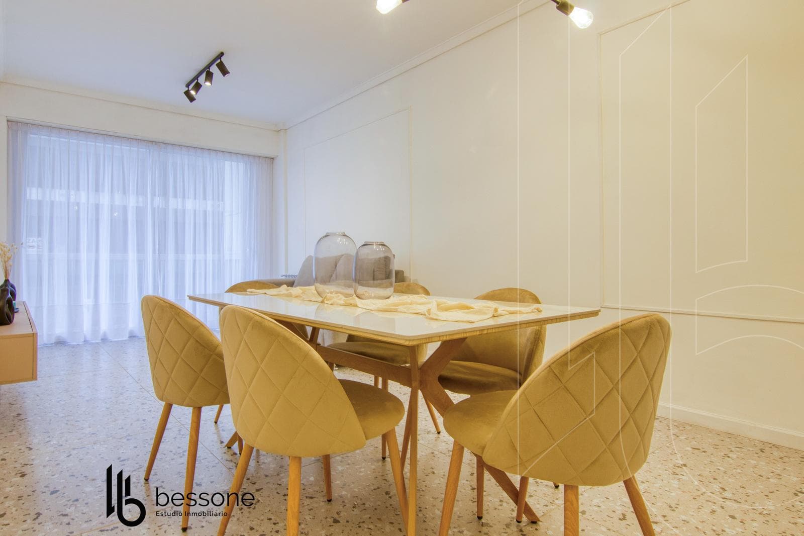 Apartment for Rent—Excellent Location