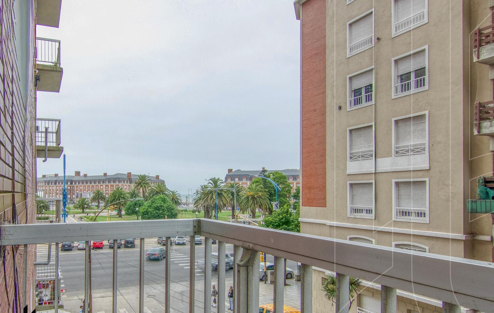 Apartment for Rent—Excellent Location