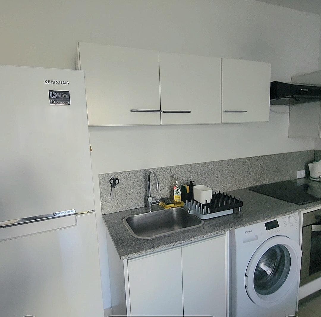 One-bedroom apartment available for short-term rent