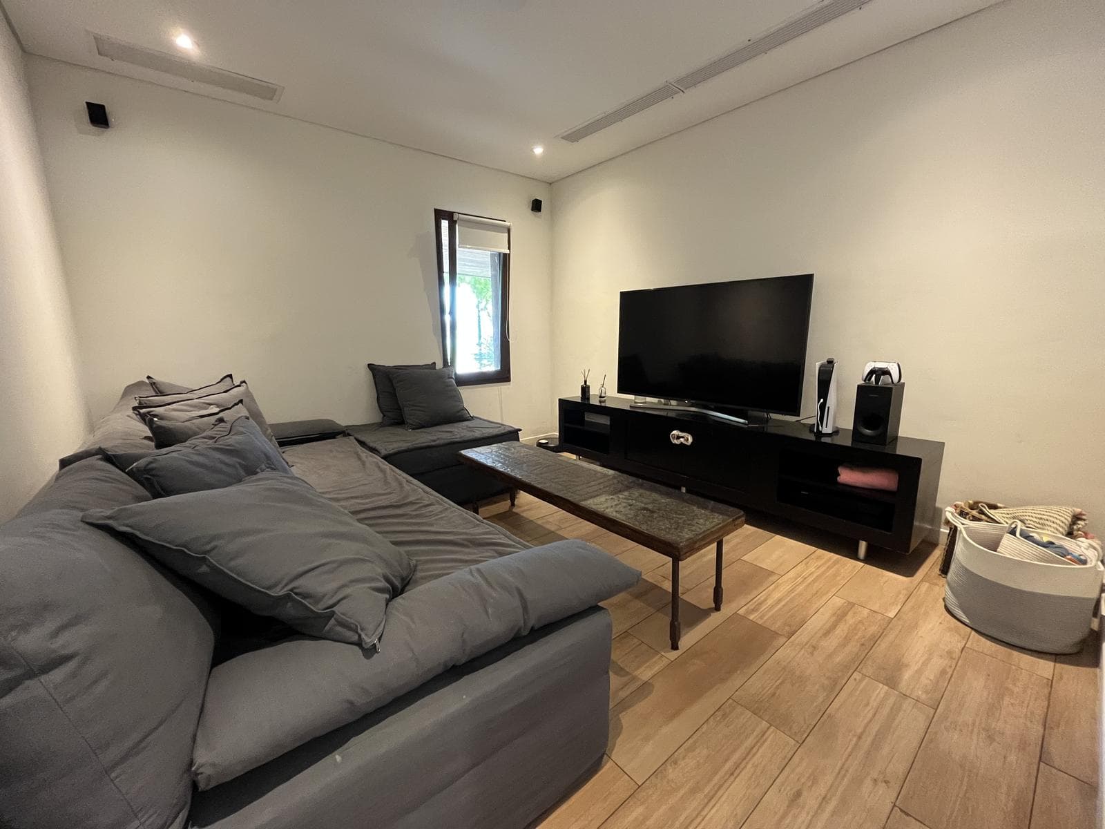 Modern 4-Bedroom House Office Playroom TV Room in La Laguna-Puertos del Lago-Marinas