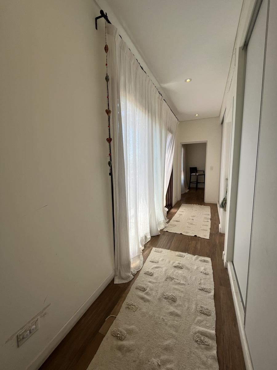Modern 4-Bedroom House Office Playroom TV Room in La Laguna-Puertos del Lago-Marinas