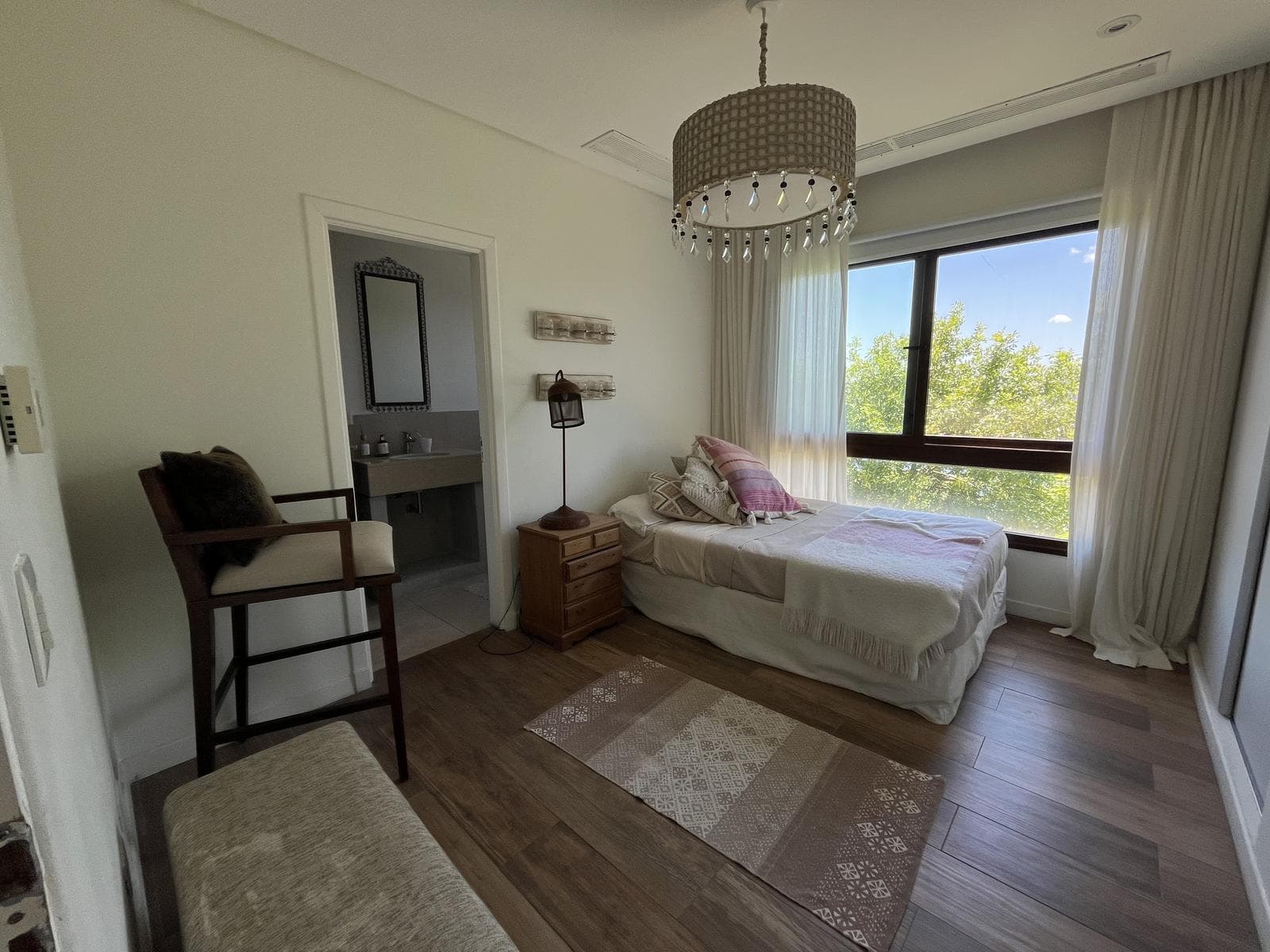 Modern 4-Bedroom House Office Playroom TV Room in La Laguna-Puertos del Lago-Marinas