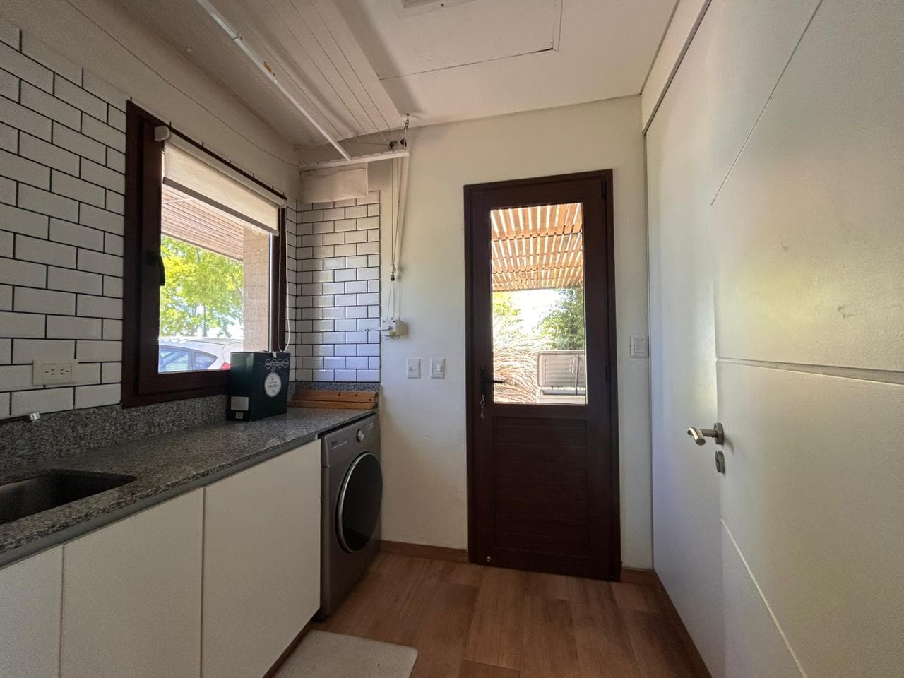 Modern 4-Bedroom House Office Playroom TV Room in La Laguna-Puertos del Lago-Marinas